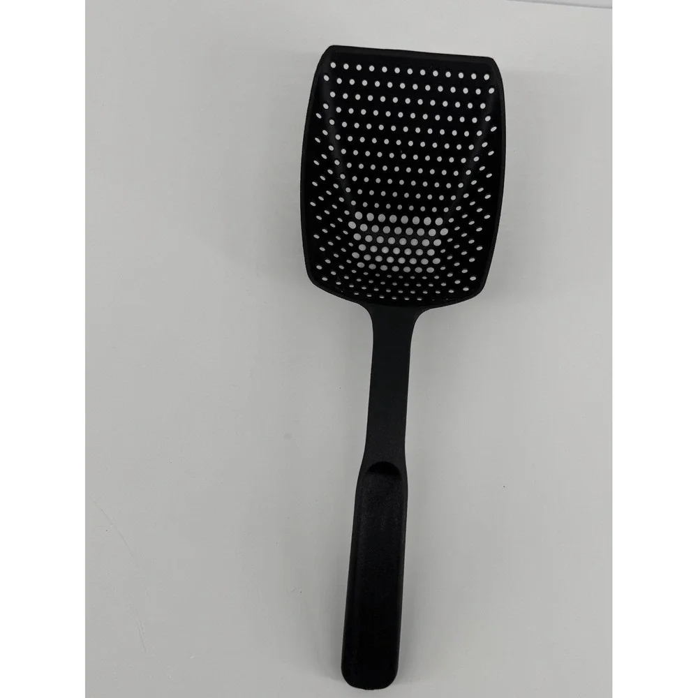 Pampered Chef Large Scoop Veggie Colander Strainer Black Kitchen Pasta Drainer